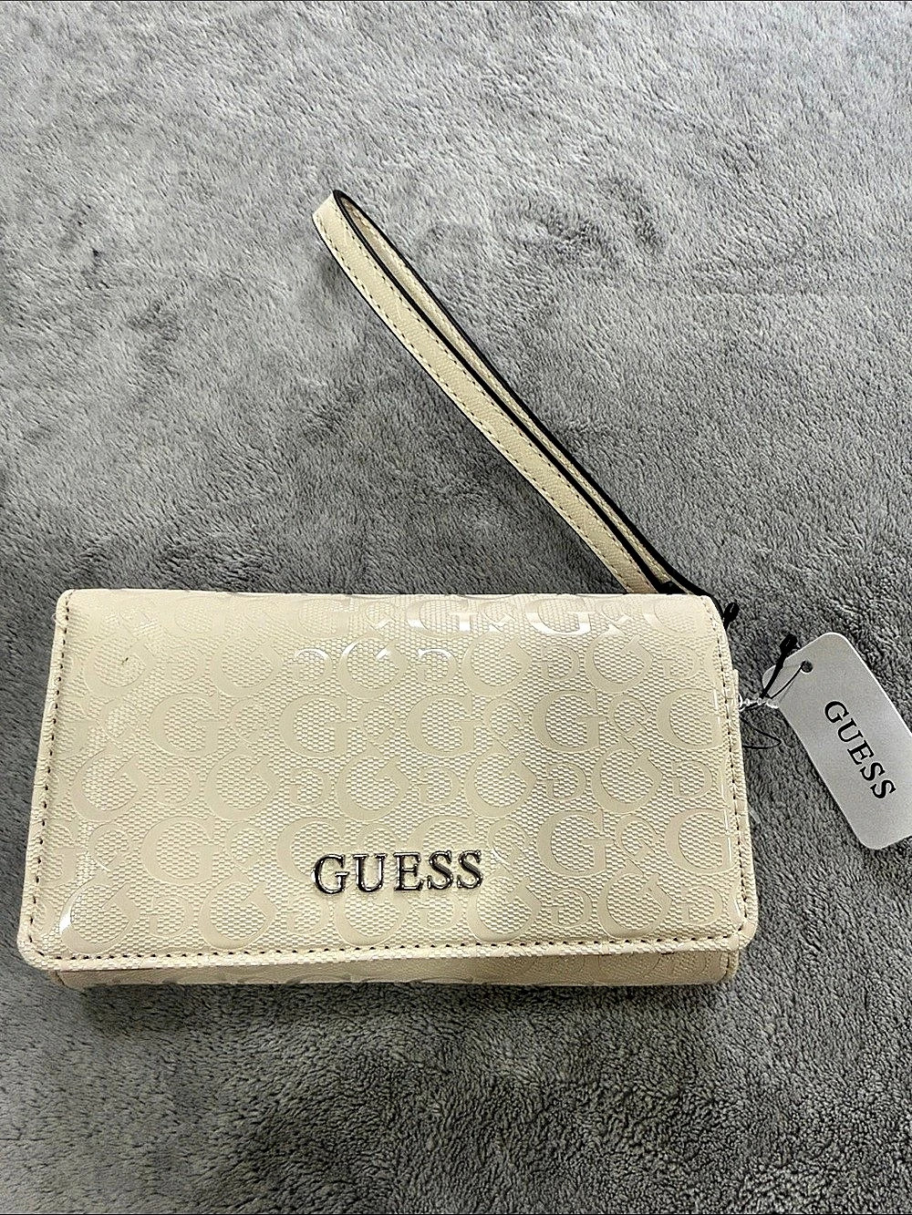 GUESS Cream Wristlet Wallet NWT